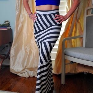 Maxi skirt